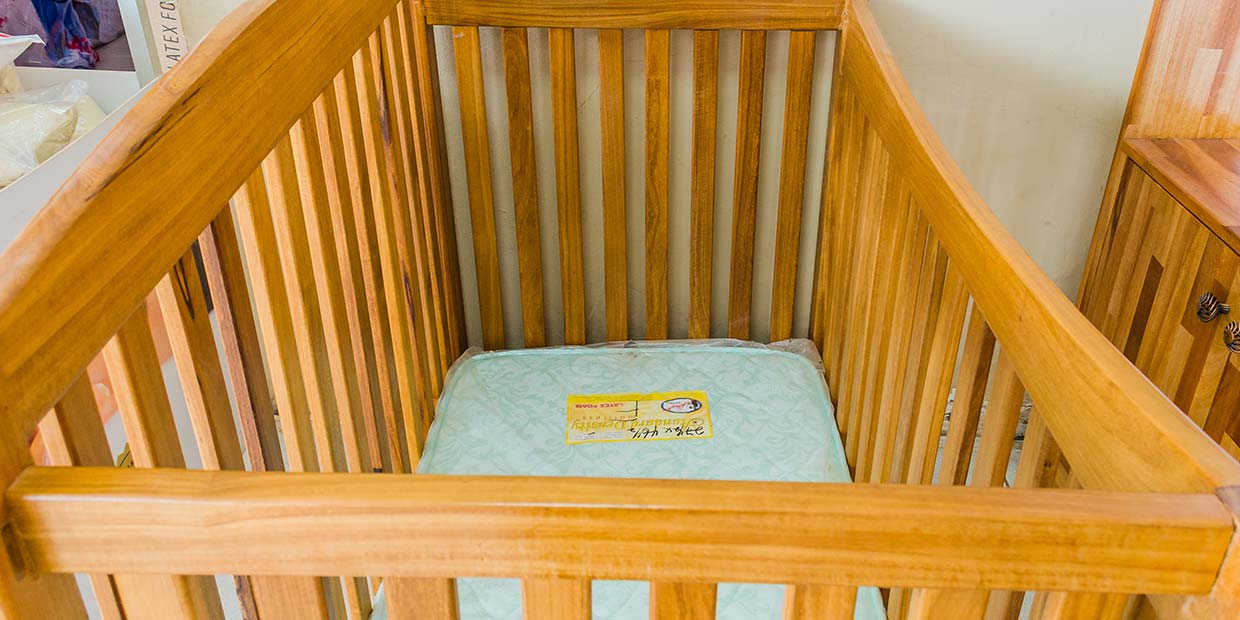 Baby Crib / Latex Foam